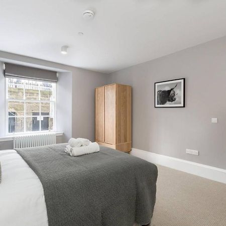 Joivy Luxurious 2Br Home Near Haymarket Station Edinburg Exteriör bild