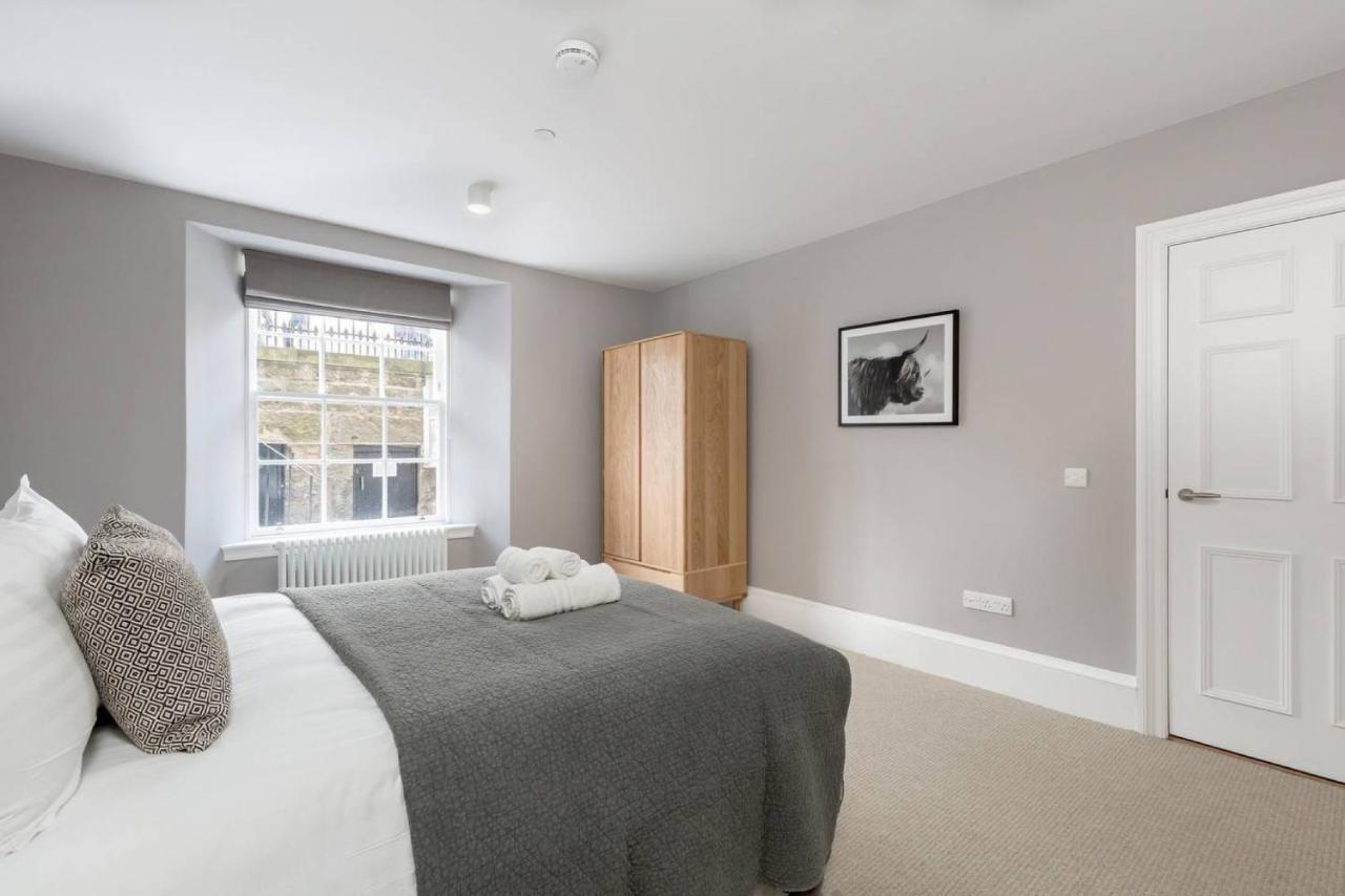 Joivy Luxurious 2Br Home Near Haymarket Station Edinburg Exteriör bild