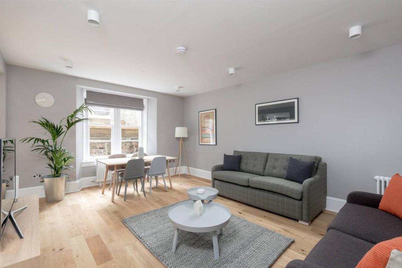Joivy Luxurious 2Br Home Near Haymarket Station Edinburg Exteriör bild