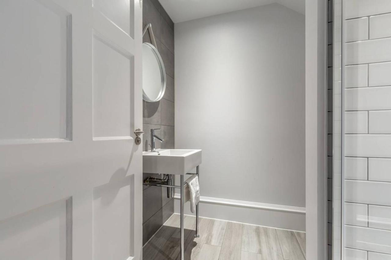 Joivy Luxurious 2Br Home Near Haymarket Station Edinburg Exteriör bild