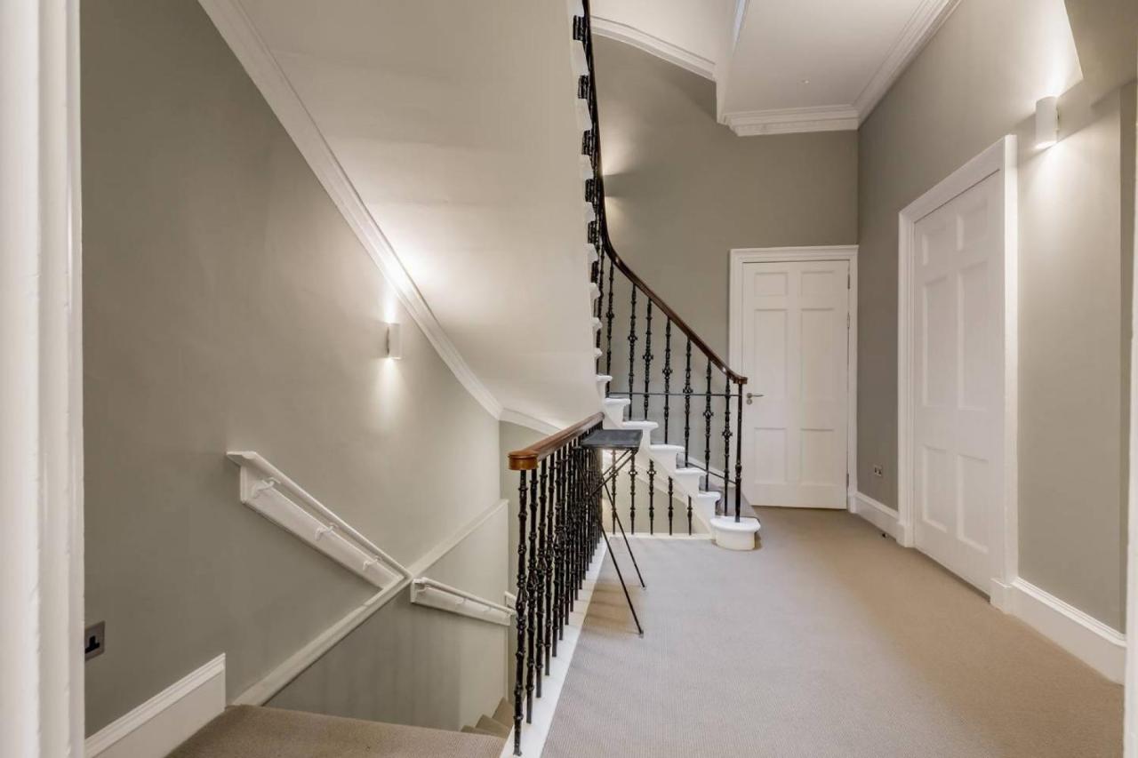 Joivy Luxurious 2Br Home Near Haymarket Station Edinburg Exteriör bild
