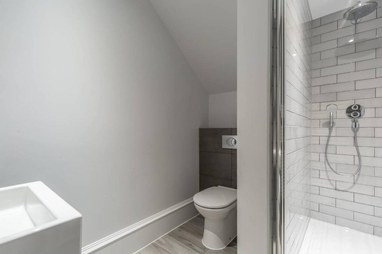 Joivy Luxurious 2Br Home Near Haymarket Station Edinburg Exteriör bild