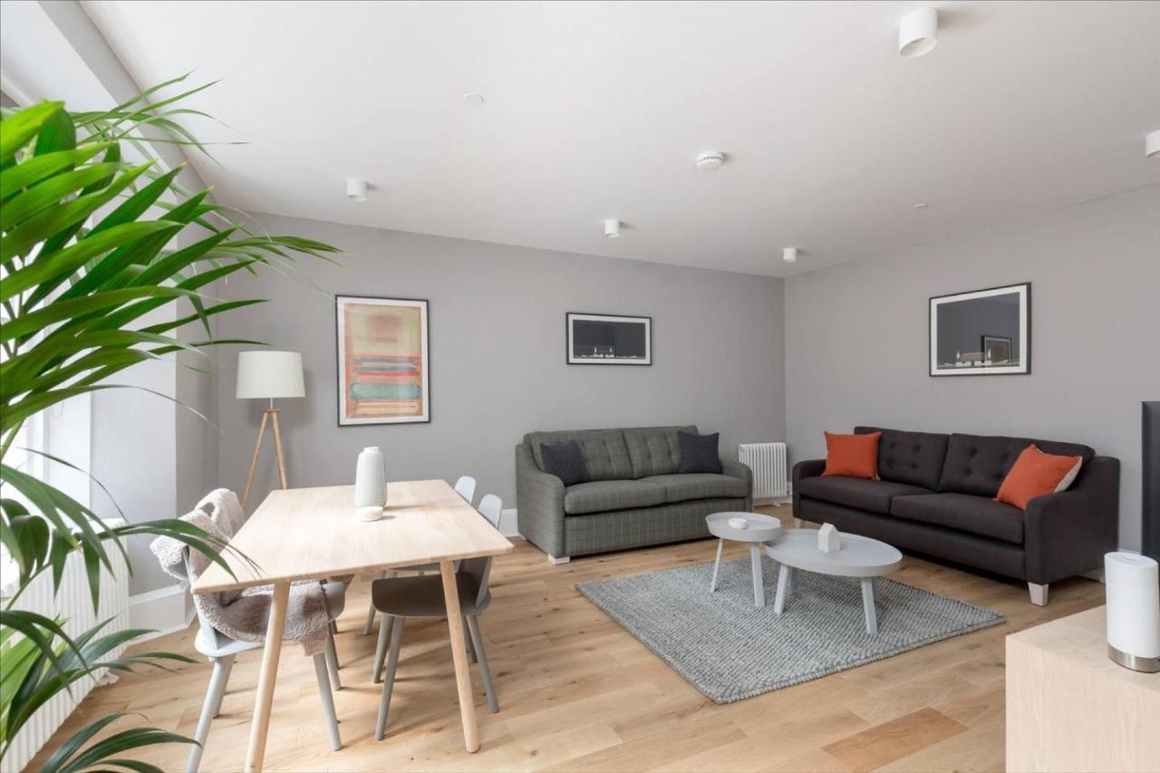 Joivy Luxurious 2Br Home Near Haymarket Station Edinburg Exteriör bild