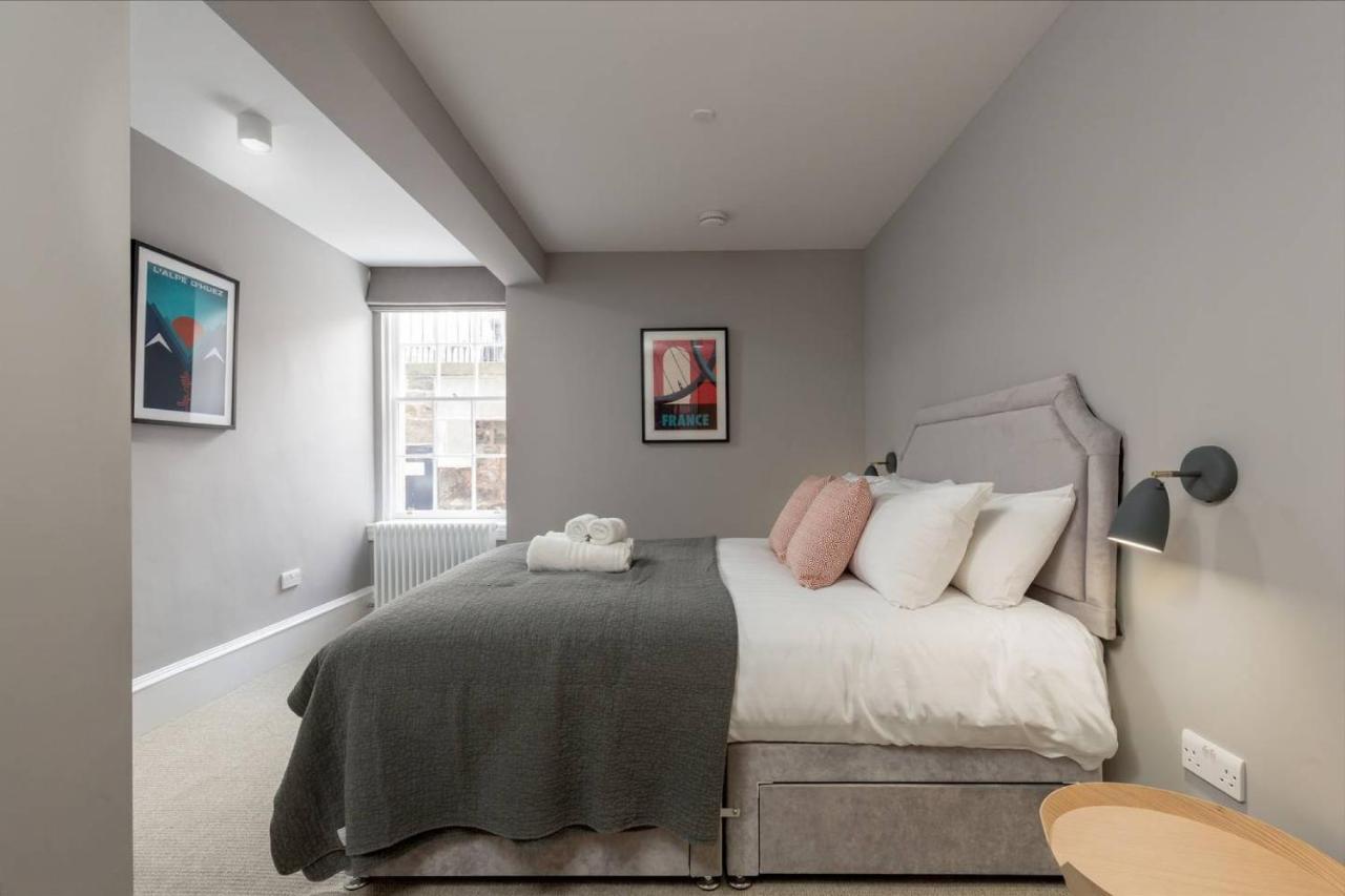 Joivy Luxurious 2Br Home Near Haymarket Station Edinburg Exteriör bild